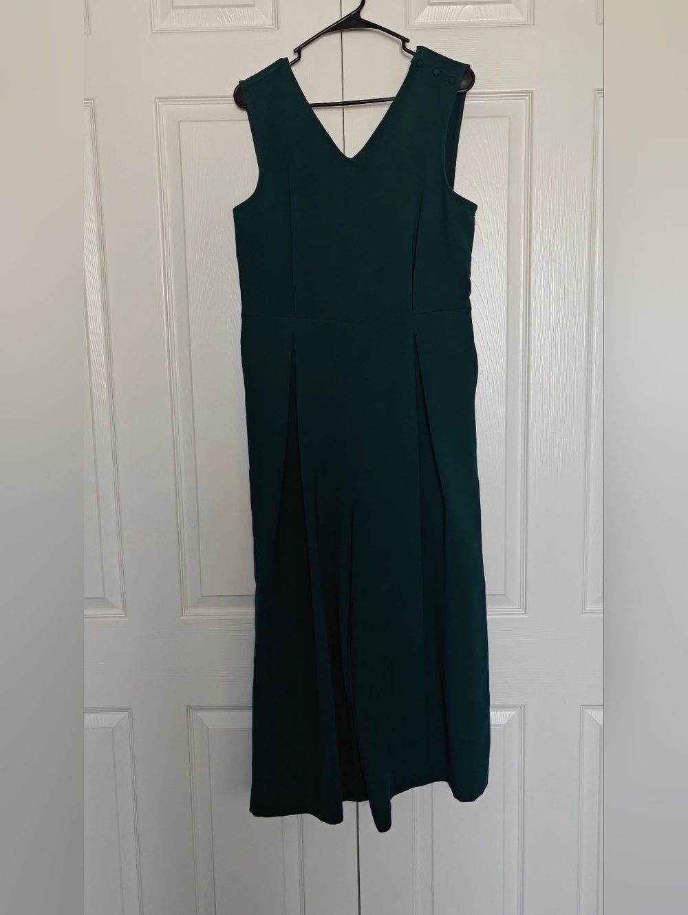 Sleeveless V-Neck Dark Green Women’s Jumpsuit